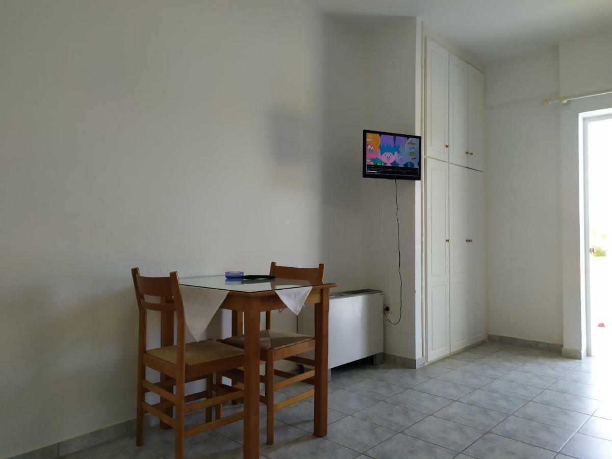 Makinia Beach Nafpaktos Екстериор снимка